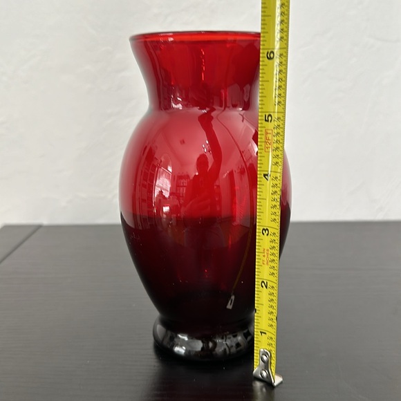 Anchor Hocking Vintage Ruby Red Depression Glass Vase - Picture 8 of 13